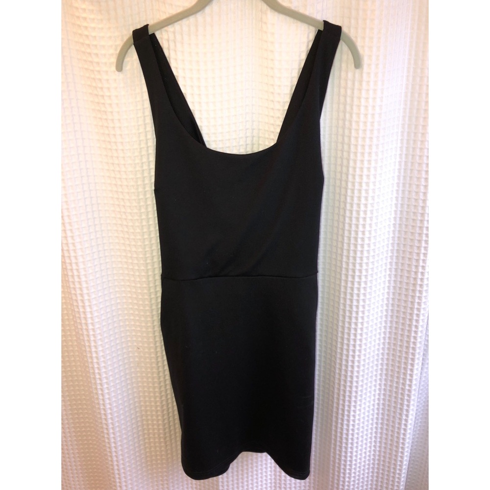 Black sleeveless dress by Jack